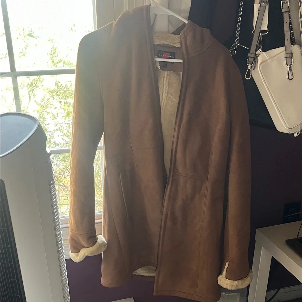 Gallery Tan Trench Coat with Shearling Lining - Picture 1 of 3